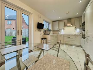 Photo 16- click for photo gallery